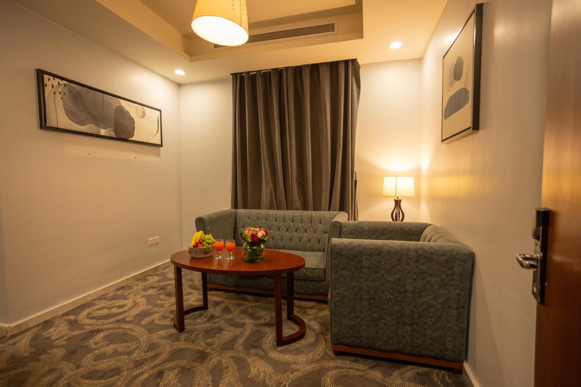 Laten Suites Andalus Mall Jeddah Exterior photo
